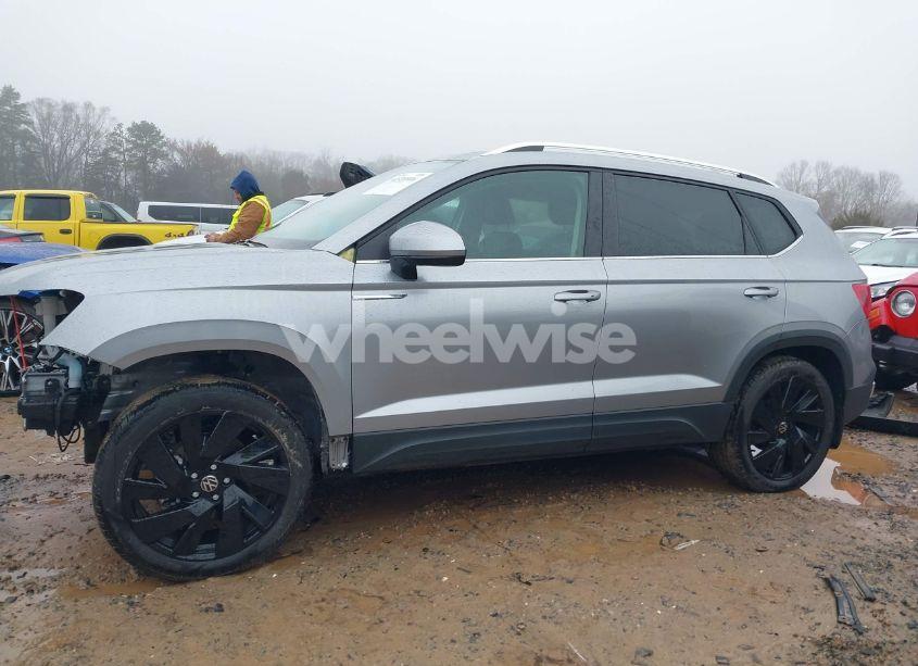 Photo 15 of 2024 Volkswagen Taos 1.5T SE (VIN 3VVVX7B27RM041262)