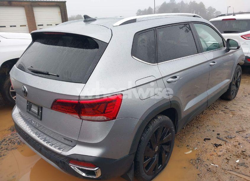 Photo 4 of 2024 Volkswagen Taos 1.5T SE (VIN 3VVVX7B27RM041262)