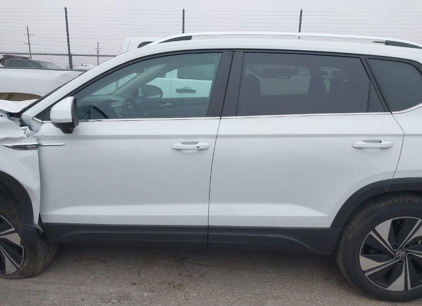 Photo 14 of 2024 Volkswagen Taos 1.5T SE (VIN 3VVVX7B27RM123198)