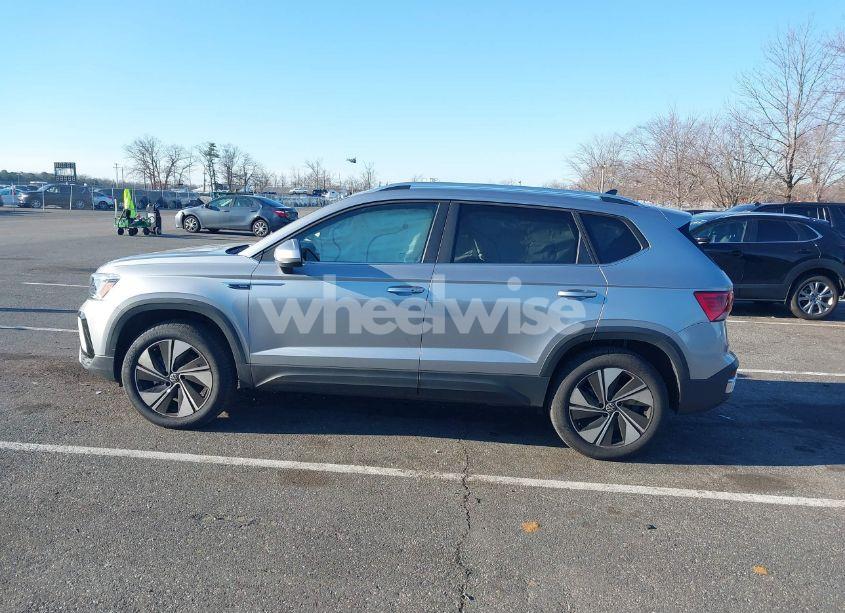 Photo 14 of 2024 Volkswagen Taos 1.5T SE (VIN 3VVVX7B29RM029646)
