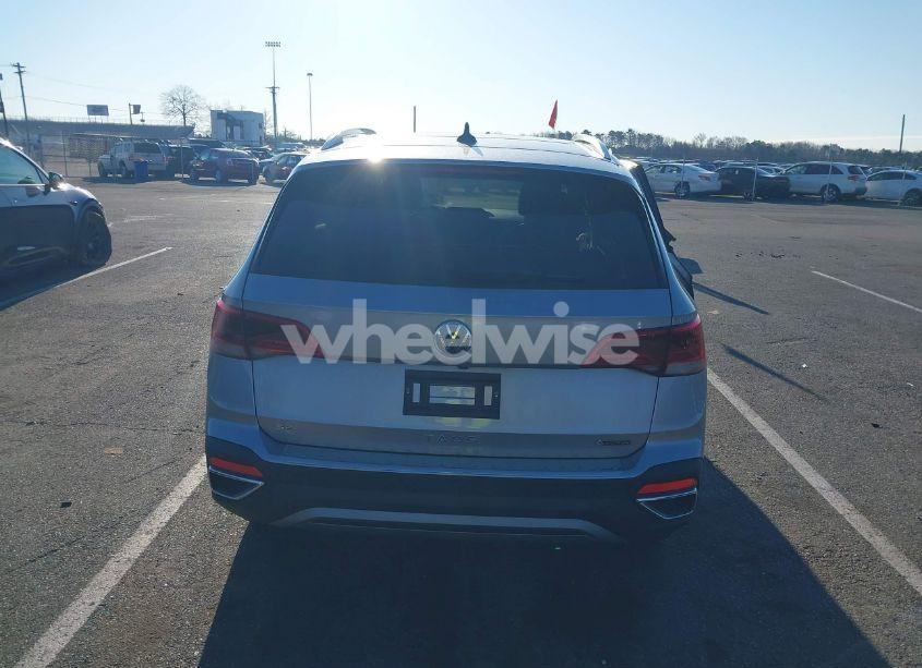 Photo 16 of 2024 Volkswagen Taos 1.5T SE (VIN 3VVVX7B29RM029646)