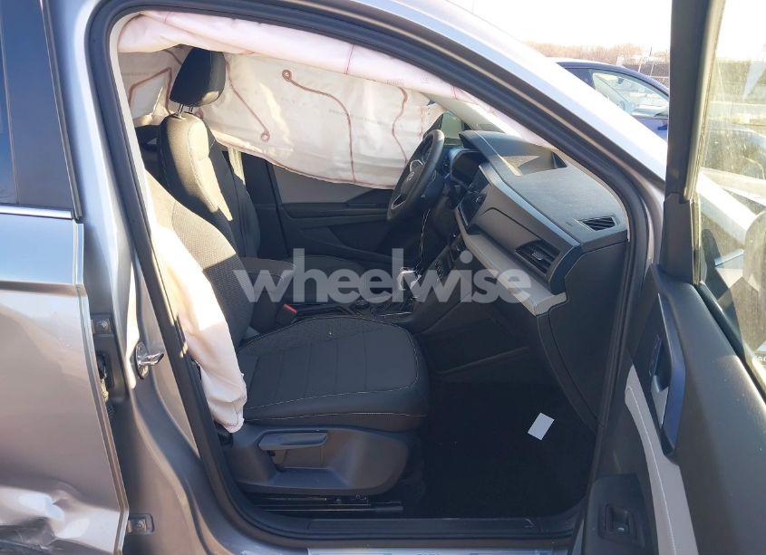 Photo 5 of 2024 Volkswagen Taos 1.5T SE (VIN 3VVVX7B29RM029646)