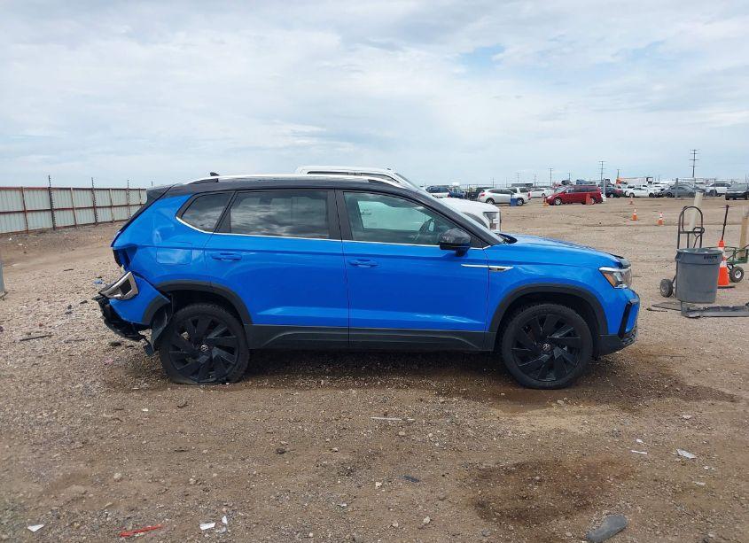 Photo 13 of 2023 Volkswagen Taos 1.5T SE (VIN 3VVVX7B2XPM362483)