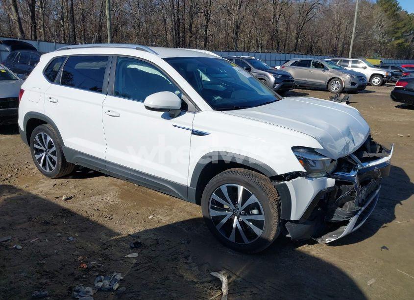 2022 Volkswagen Taos 1.5T SE (VIN 3VVWX7B20NM041456) main photo