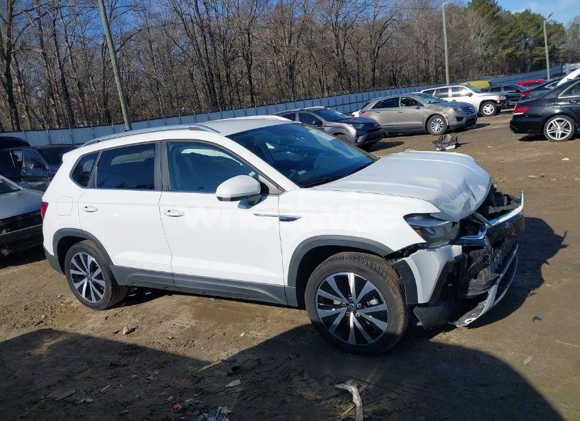 Photo 14 of 2022 Volkswagen Taos 1.5T SE (VIN 3VVWX7B20NM041456)