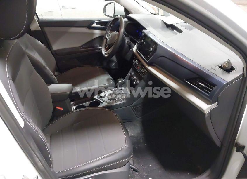 Photo 5 of 2022 Volkswagen Taos 1.5T SE (VIN 3VVWX7B21NM067449)