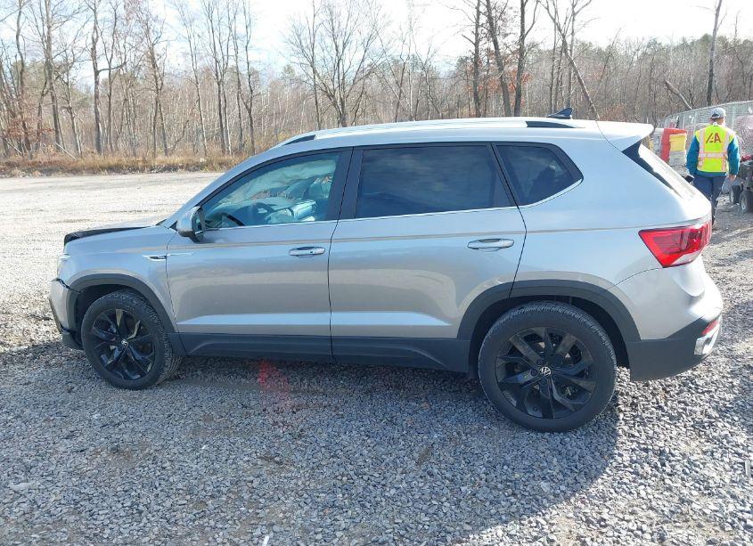 Photo 14 of 2022 Volkswagen Taos 1.5T SE (VIN 3VVWX7B22NM091873)