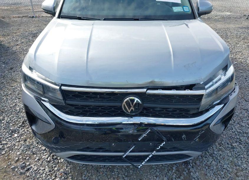 Photo 6 of 2022 Volkswagen Taos 1.5T SE (VIN 3VVWX7B22NM091873)