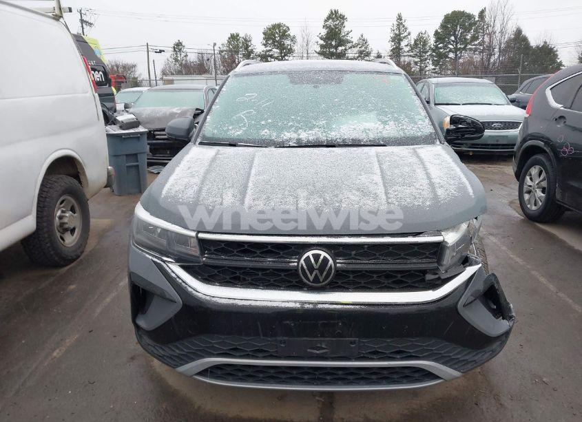 Photo 12 of 2022 Volkswagen Taos 1.5T SE (VIN 3VVWX7B22NM093560)