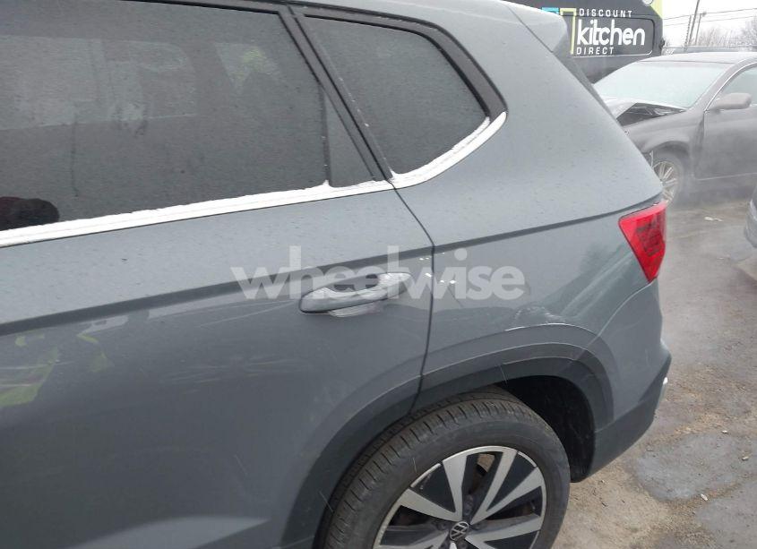 Photo 18 of 2022 Volkswagen Taos 1.5T SE (VIN 3VVWX7B22NM093560)