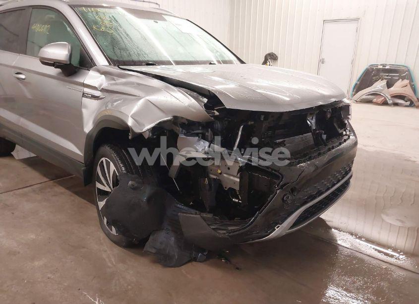Photo 6 of 2022 Volkswagen Taos 1.5T SE (VIN 3VVWX7B23NM019080)