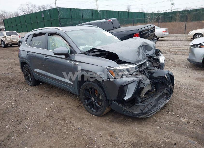 2022 Volkswagen Taos 1.5T SE (VIN 3VVWX7B23NM025476) main photo