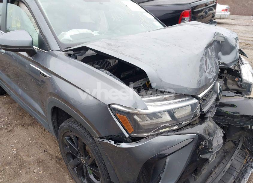 Photo 16 of 2022 Volkswagen Taos 1.5T SE (VIN 3VVWX7B23NM025476)