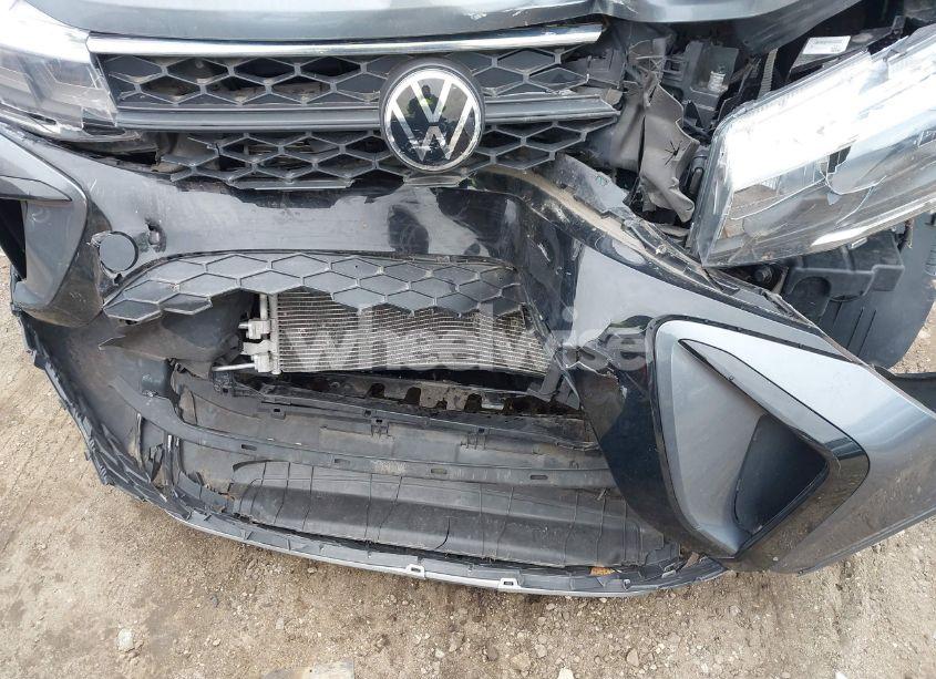 Photo 17 of 2022 Volkswagen Taos 1.5T SE (VIN 3VVWX7B23NM025476)