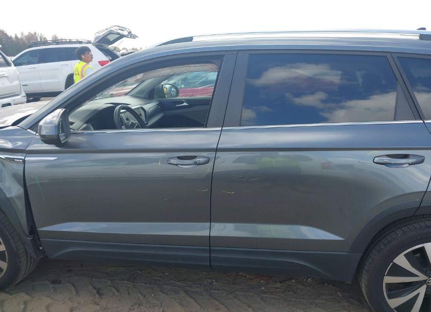 Photo 14 of 2022 Volkswagen Taos 1.5T SE (VIN 3VVWX7B25NM081029)