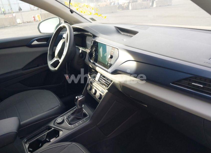 Photo 5 of 2022 Volkswagen Taos 1.5T SE (VIN 3VVYX7B24NM094718)