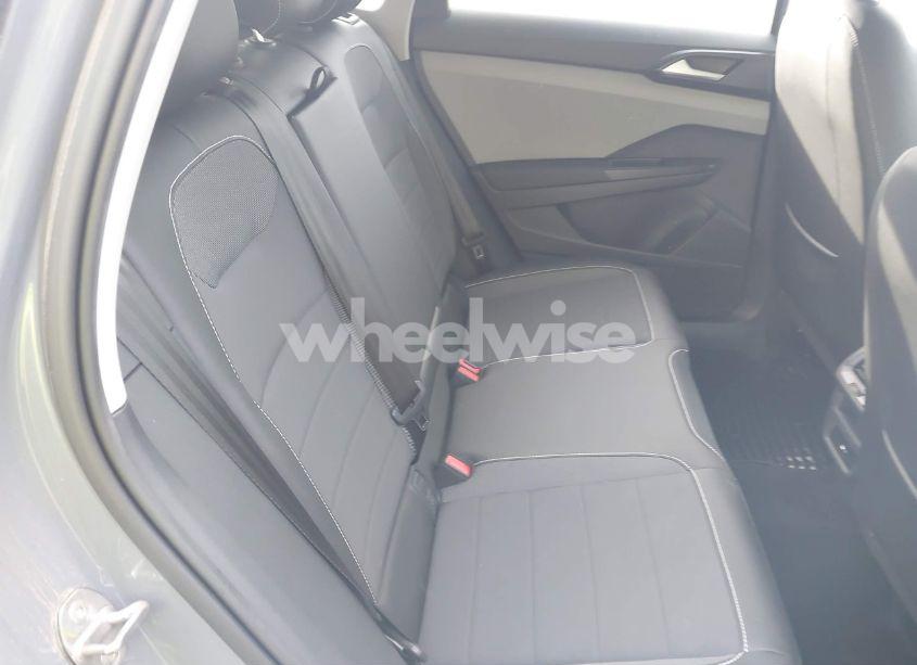 Photo 8 of 2022 Volkswagen Taos 1.5T SE (VIN 3VVYX7B24NM094718)