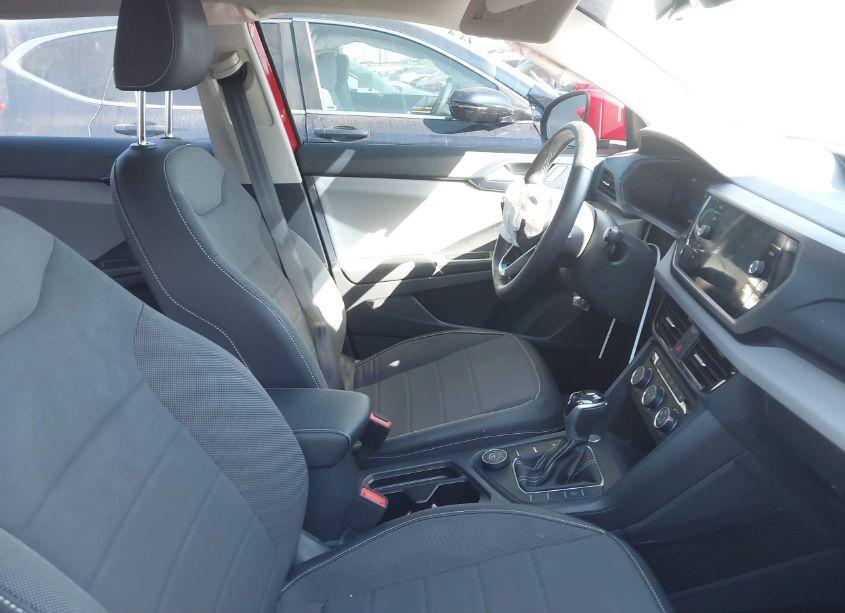 Photo 5 of 2022 Volkswagen Taos 1.5T SE (VIN 3VVYX7B27NM085706)