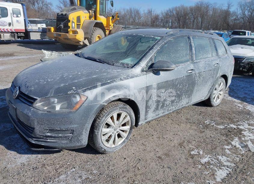 Photo 2 of 2017 Volkswagen Golf SPORTWAGEN TSI S (VIN 3VW017AU4HM533272)