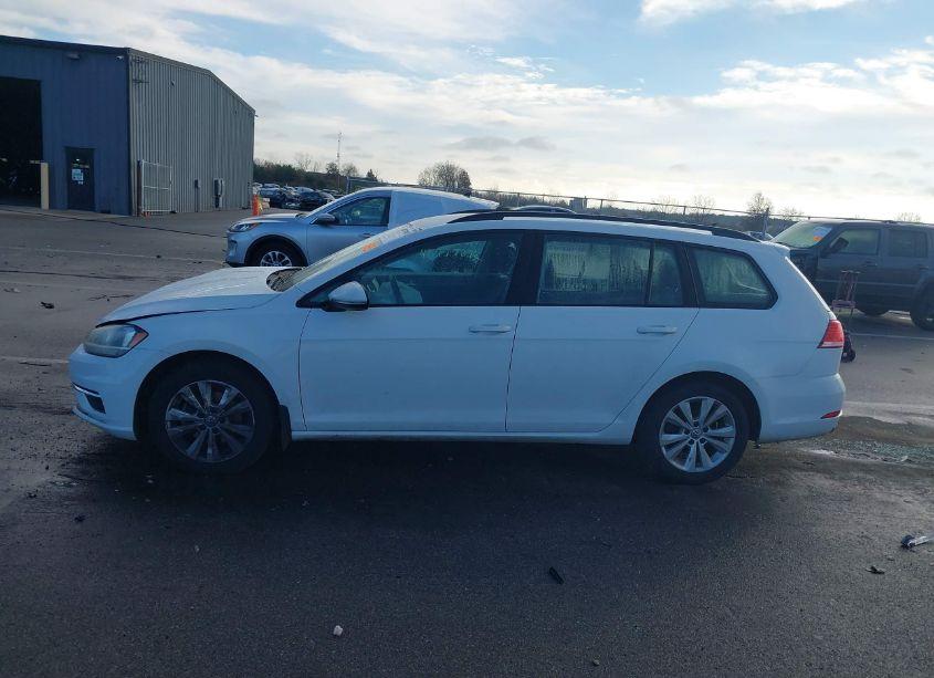 Photo 14 of 2019 Volkswagen Golf SPORTWAGEN 1.8T S (VIN 3VW117AU0KM509577)