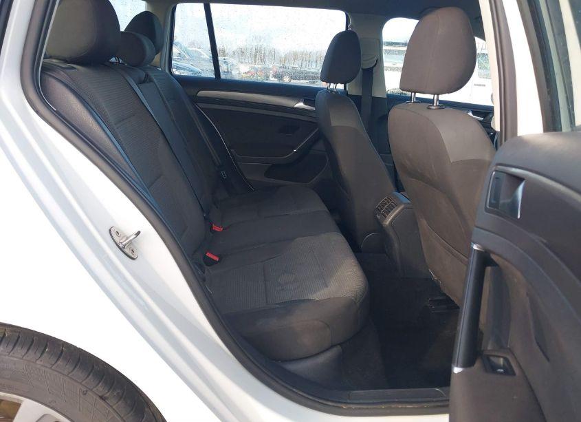 Photo 8 of 2019 Volkswagen Golf SPORTWAGEN 1.8T S (VIN 3VW117AU0KM509577)