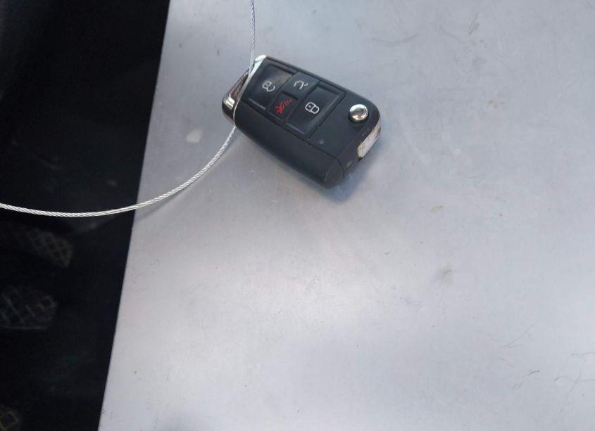 Photo 11 of 2017 Volkswagen Golf TSI S 4-DOOR/TSI WOLFSBURG EDITION 4-DOOR (VIN 3VW117AU2HM057561)