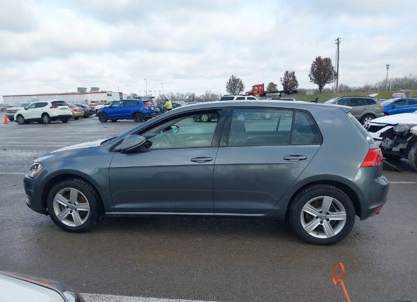 Photo 15 of 2017 Volkswagen Golf TSI S 4-DOOR/TSI WOLFSBURG EDITION 4-DOOR (VIN 3VW117AU2HM057561)