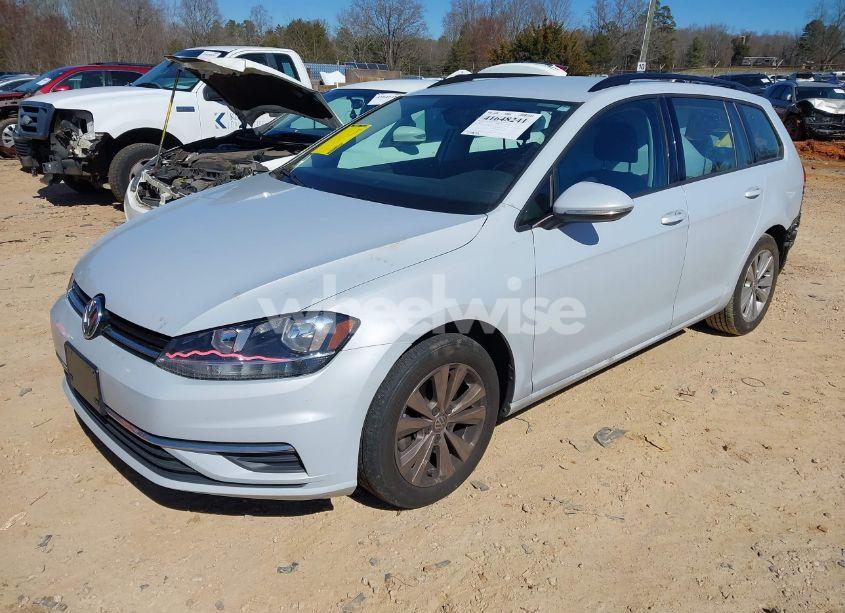Photo 2 of 2019 Volkswagen Golf SPORTWAGEN 1.8T S (VIN 3VW117AU5KM509395)