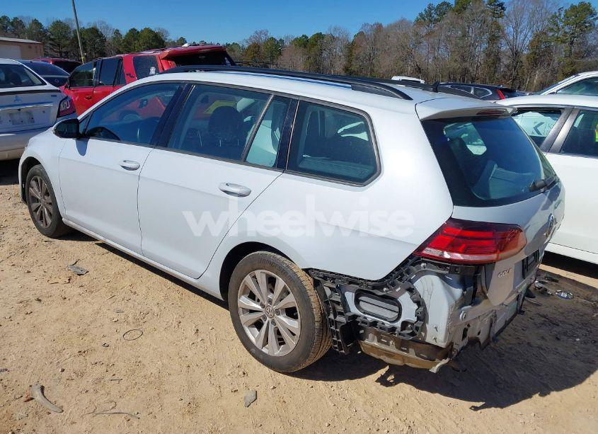 Photo 3 of 2019 Volkswagen Golf SPORTWAGEN 1.8T S (VIN 3VW117AU5KM509395)