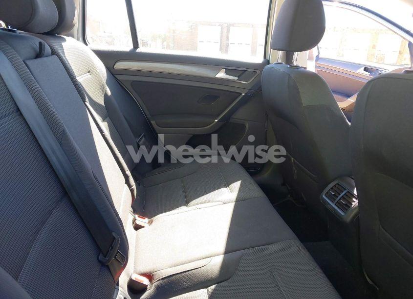 Photo 8 of 2019 Volkswagen Golf SPORTWAGEN 1.8T S (VIN 3VW117AU5KM509395)