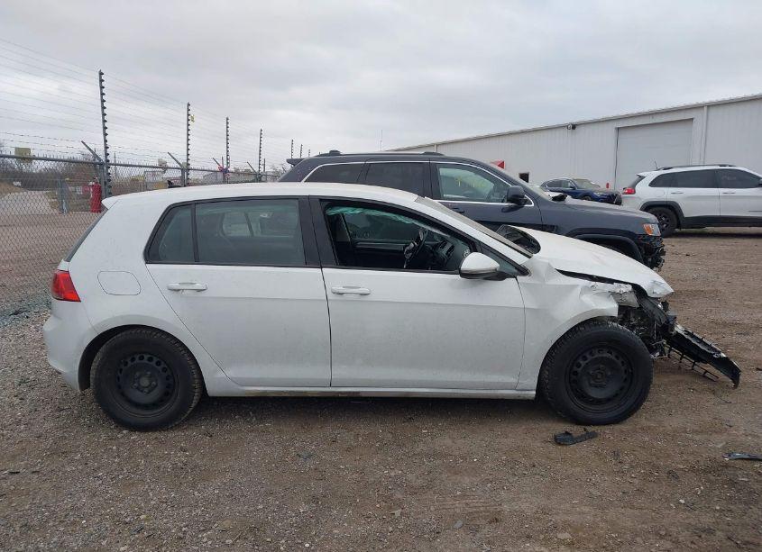 Photo 13 of 2016 Volkswagen Golf TSI S 4-DOOR (VIN 3VW117AU8GM039323)