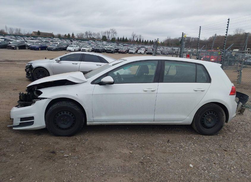 Photo 14 of 2016 Volkswagen Golf TSI S 4-DOOR (VIN 3VW117AU8GM039323)