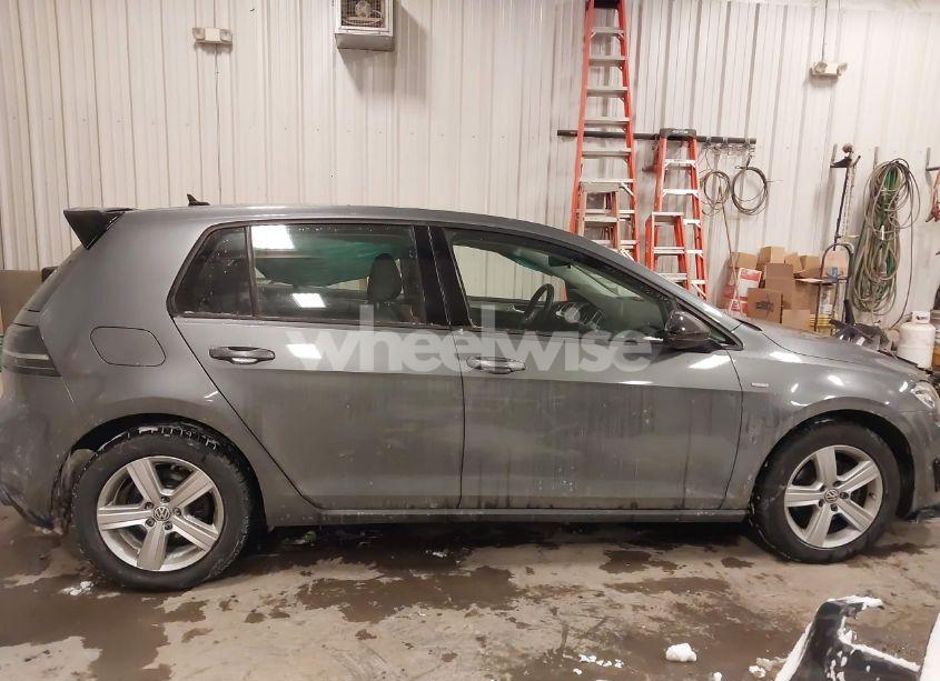 Photo 13 of 2017 Volkswagen Golf TSI S 4-DOOR/TSI WOLFSBURG EDITION 4-DOOR (VIN 3VW117AU8HM068189)