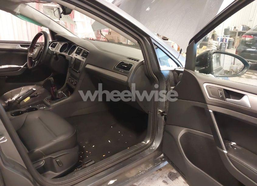 Photo 5 of 2017 Volkswagen Golf TSI S 4-DOOR/TSI WOLFSBURG EDITION 4-DOOR (VIN 3VW117AU8HM068189)