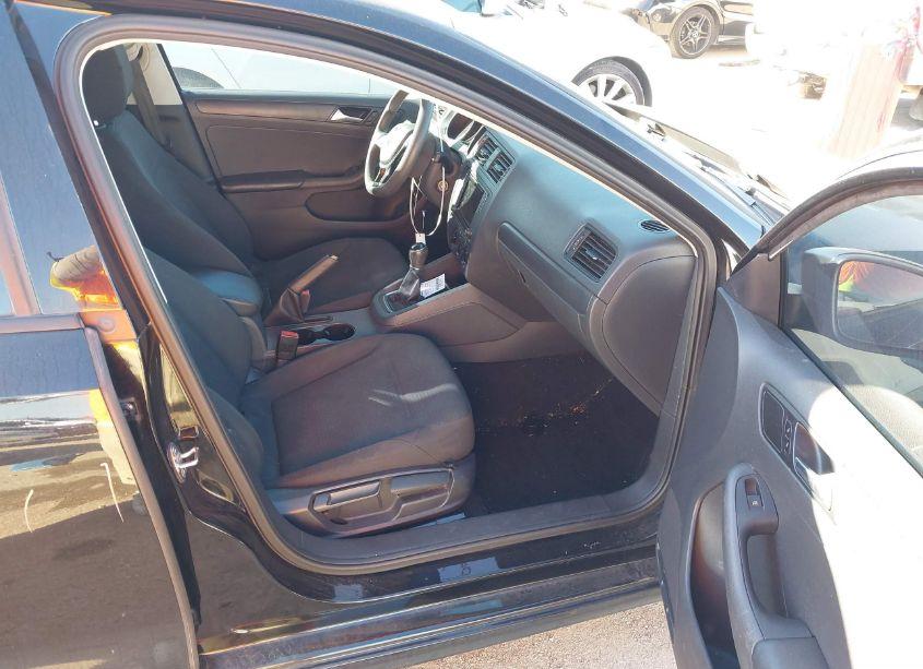 Photo 5 of 2016 Volkswagen Jetta 1.4T S (VIN 3VW167AJ0GM411826)