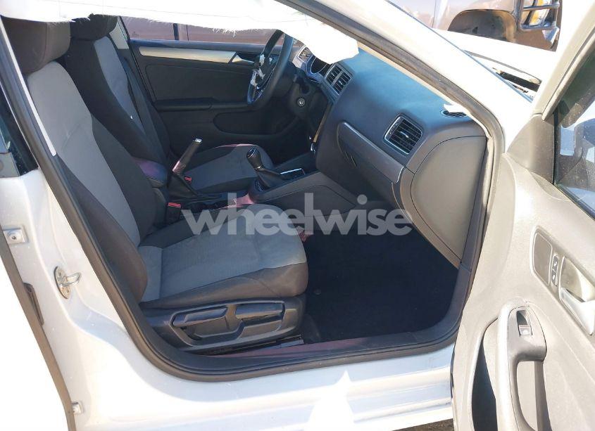 Photo 5 of 2017 Volkswagen Jetta 1.4T S (VIN 3VW167AJ0HM405252)