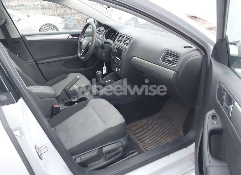 Photo 5 of 2017 Volkswagen Jetta 1.4T S (VIN 3VW167AJ3HM371050)