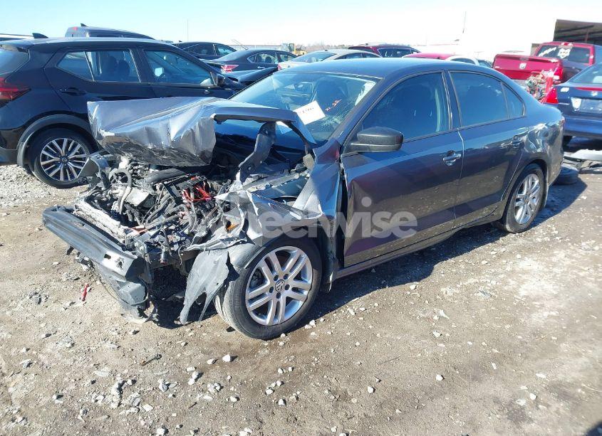 Photo 2 of 2016 Volkswagen Jetta 1.4T S (VIN 3VW167AJ7GM382874)