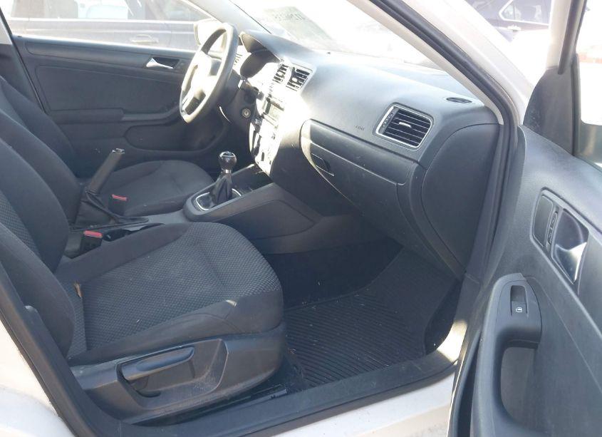 Photo 5 of 2012 Volkswagen Jetta 2.0L S (VIN 3VW1K7AJ0CM319489)