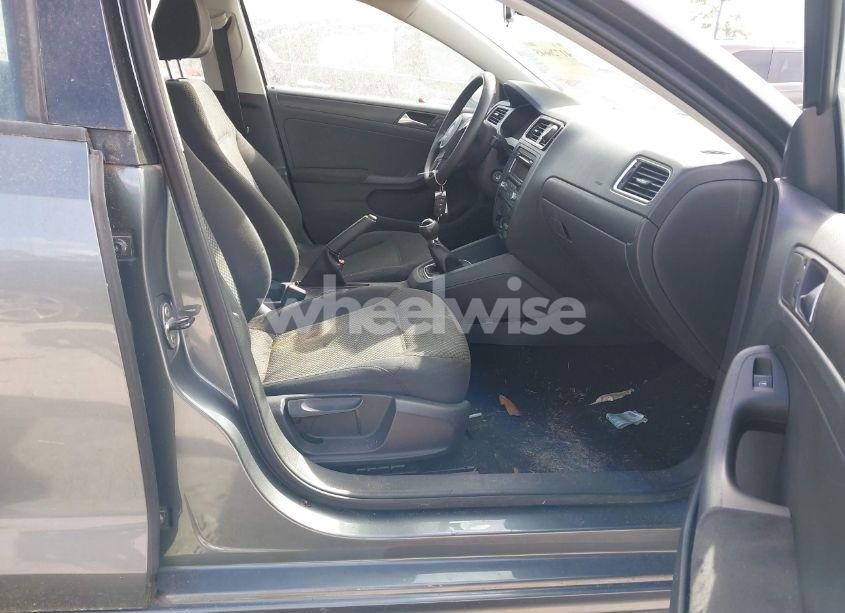 Photo 5 of 2012 Volkswagen Jetta 2.0L S (VIN 3VW1K7AJ0CM354419)