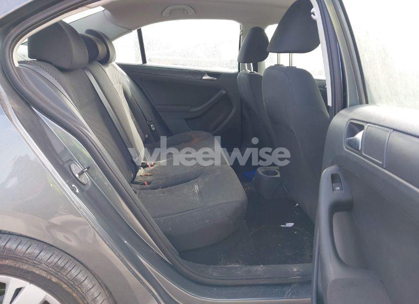 Photo 8 of 2012 Volkswagen Jetta 2.0L S (VIN 3VW1K7AJ0CM354419)