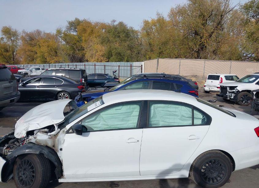 Photo 14 of 2015 Volkswagen Jetta 2.0L S (VIN 3VW1K7AJ0FM307508)