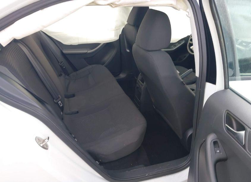 Photo 8 of 2015 Volkswagen Jetta 2.0L S (VIN 3VW1K7AJ0FM307508)