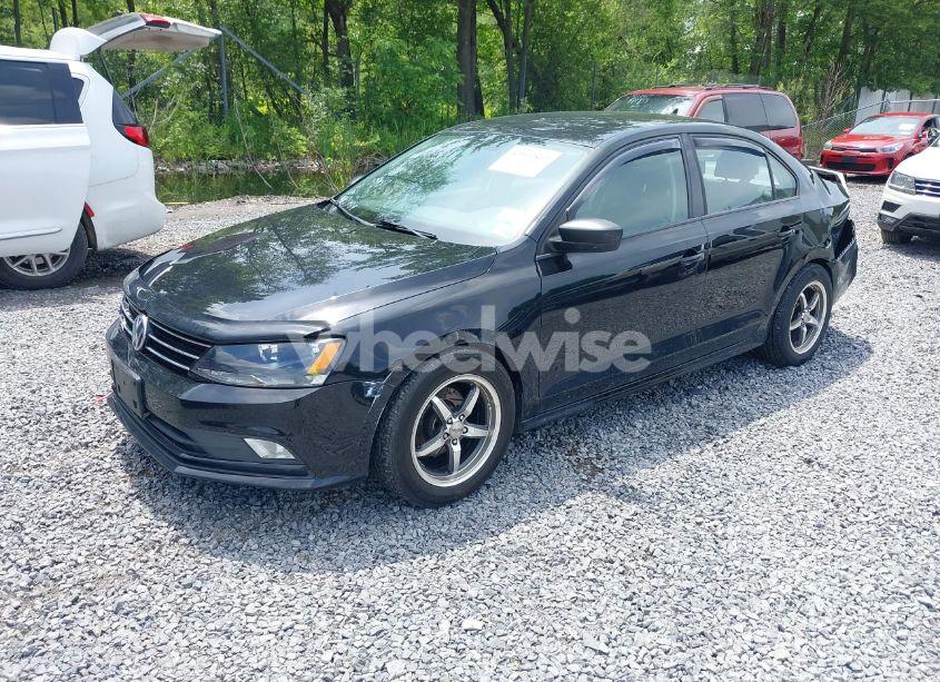 Photo 2 of 2015 Volkswagen Jetta 2.0L S (VIN 3VW1K7AJ0FM342680)
