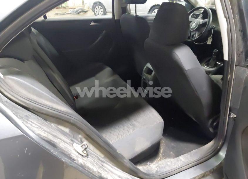 Photo 8 of 2014 Volkswagen Jetta 2.0L S (VIN 3VW1K7AJ1EM370678)