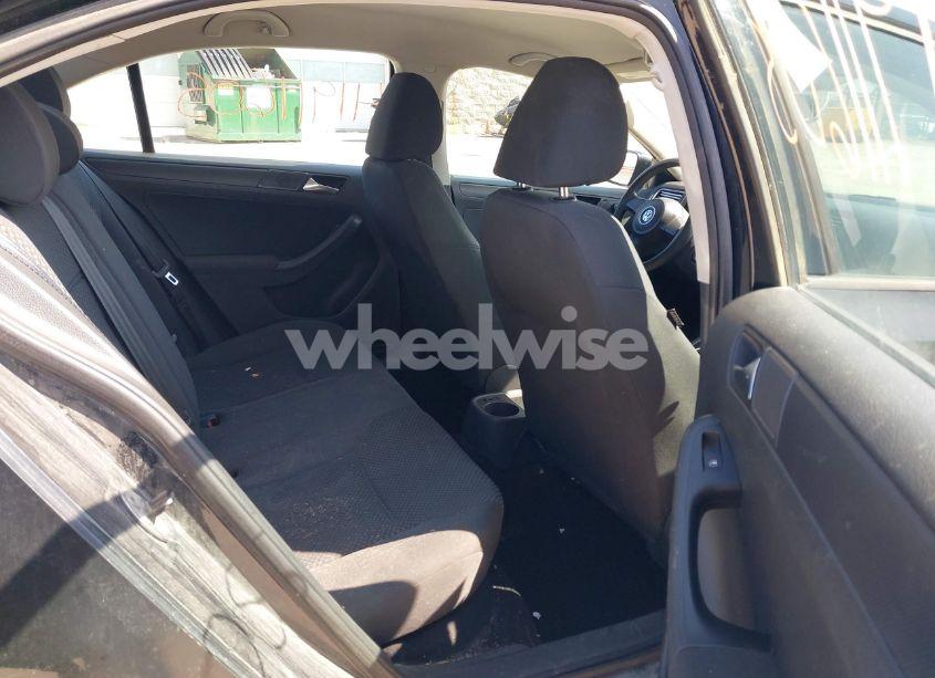Photo 8 of 2012 Volkswagen Jetta 2.0L S (VIN 3VW1K7AJ2CM336911)