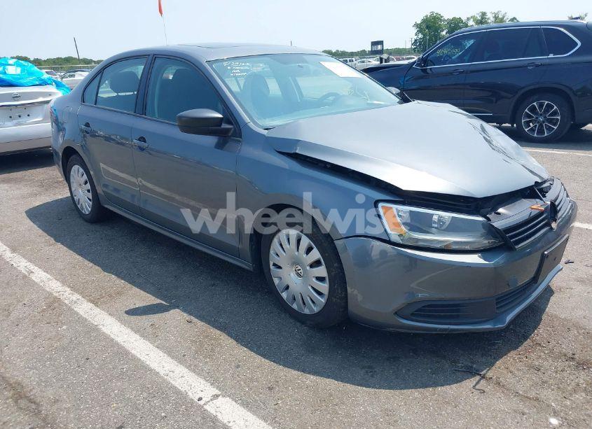 2012 Volkswagen Jetta 2.0L S (VIN 3VW1K7AJ2CM339212) main photo