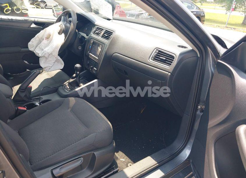 Photo 5 of 2012 Volkswagen Jetta 2.0L S (VIN 3VW1K7AJ2CM339212)