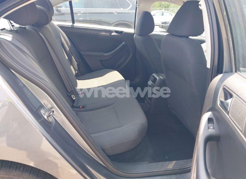 Photo 8 of 2012 Volkswagen Jetta 2.0L S (VIN 3VW1K7AJ2CM339212)