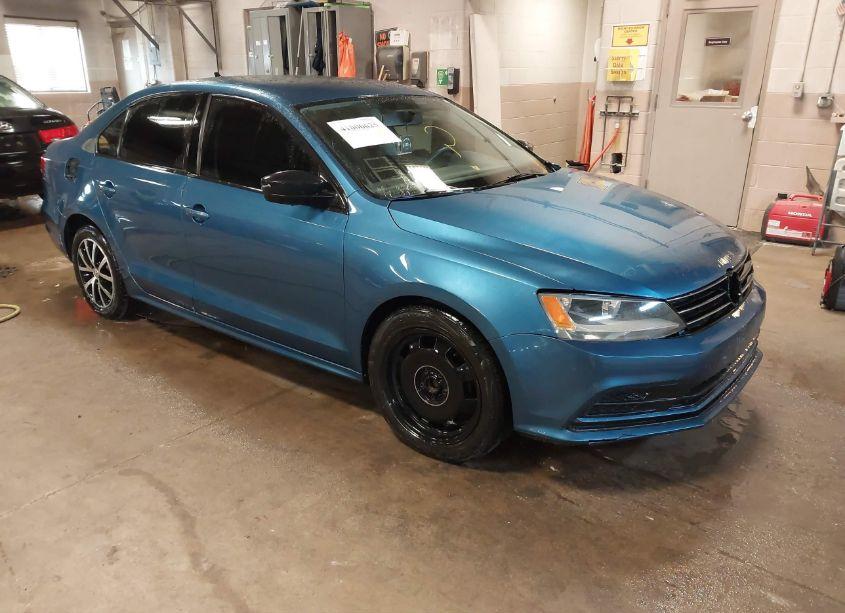 2015 Volkswagen Jetta 2.0L S (VIN 3VW1K7AJ2FM298729) main photo